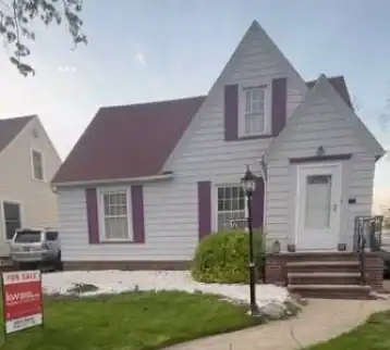 US home prices hit an all-time high as sales slow and mortgage rates rise